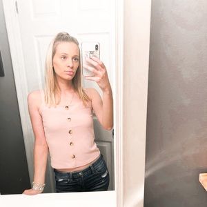 Meet your Posher, Cora